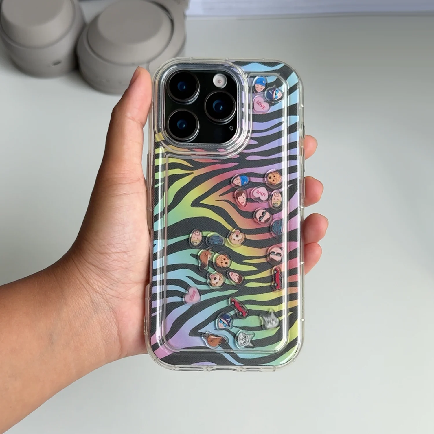 Shaker Case™ with 80s Zebra Case Design - Image 4