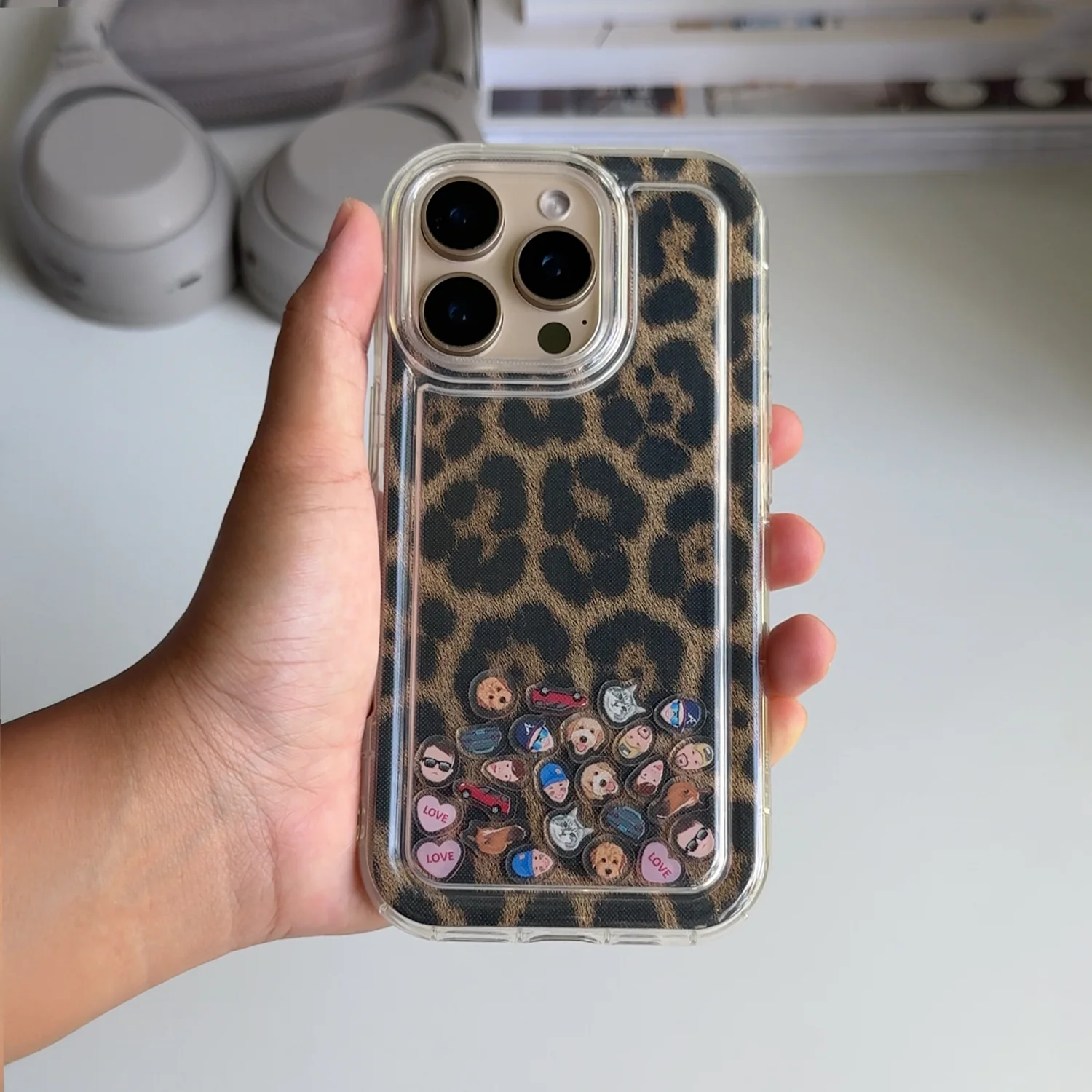 Shaker Case™ with Chic Cheetah Case Design - Image 4